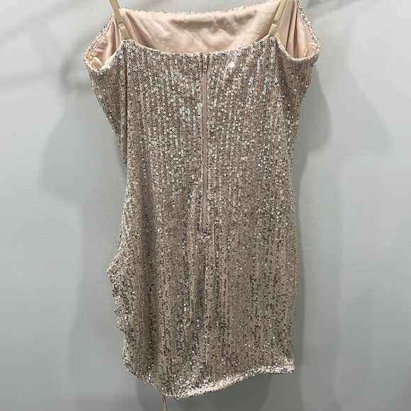 Windsor size M NWT”Bling It On Sequin Ruched Mini Dress” In Natural - Picture 9 of 9